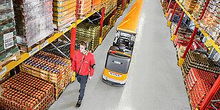 What is the Difference Between an Order Picker and a Reach Truck?